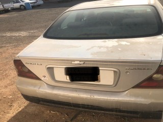 سيارة ابيكا 2006